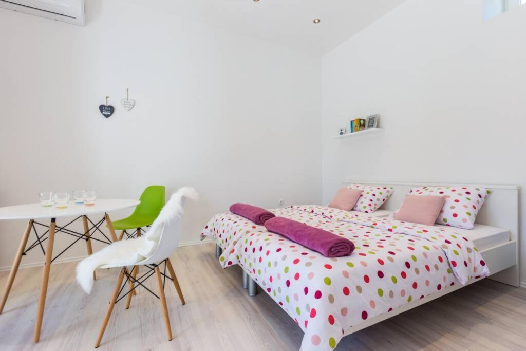 Candy Ap.-Near Center,Bus,Beach+Free Parking Place Задар Экстерьер фото